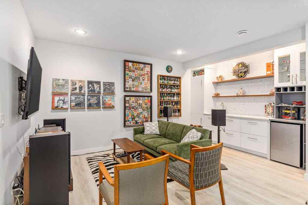 MLS® A2249415 - 10 Cranbrook Hill SE in Cranston Calgary, Residential