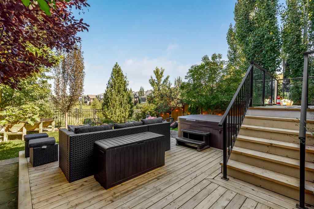 MLS® A2249415 - 10 Cranbrook Hill SE in Cranston Calgary, Residential