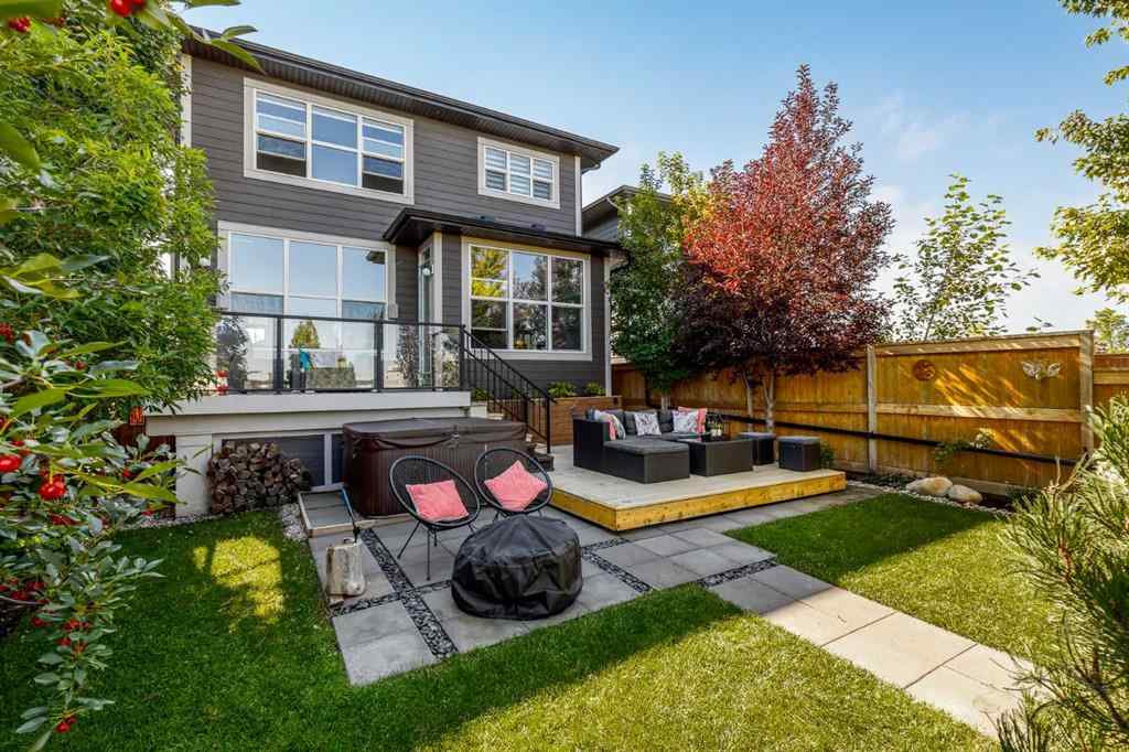 MLS® A2249415 - 10 Cranbrook Hill SE in Cranston Calgary, Residential