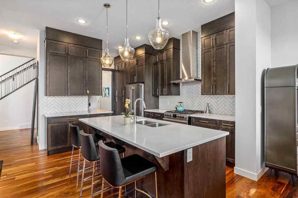 MLS® A2249415 - 10 Cranbrook Hill SE in Cranston Calgary, Residential