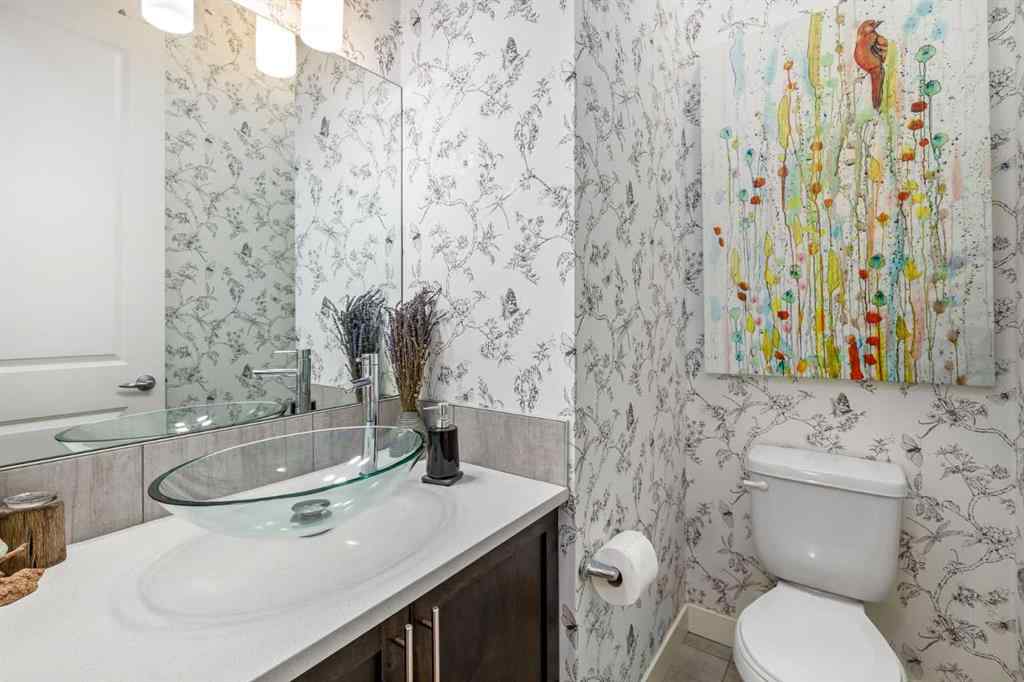 MLS® A2249415 - 10 Cranbrook Hill SE in Cranston Calgary, Residential