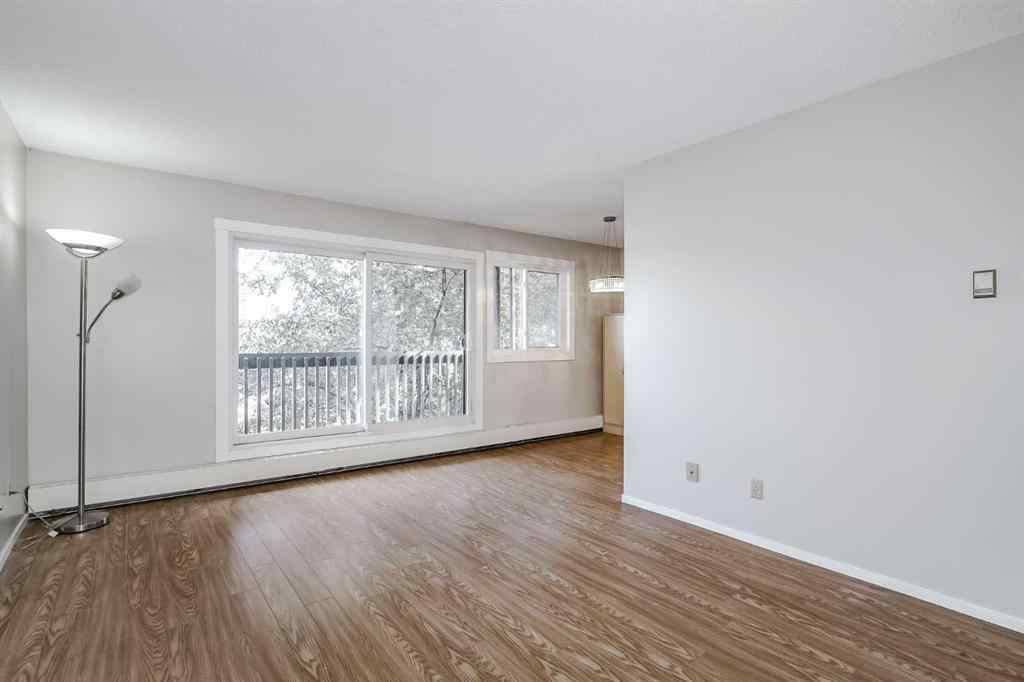 MLS® A2249417 - Unit #72 3519 49 Street NW in Varsity Calgary, Residential