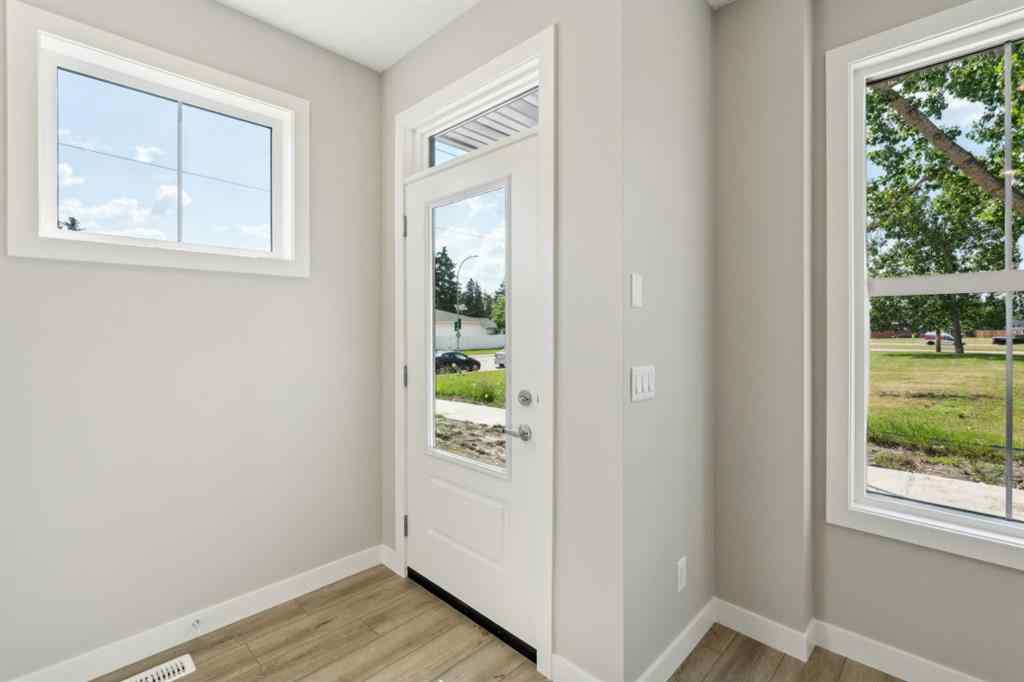 MLS® A2249427 - 4 Alderwood Close SE in Acadia Calgary, Residential