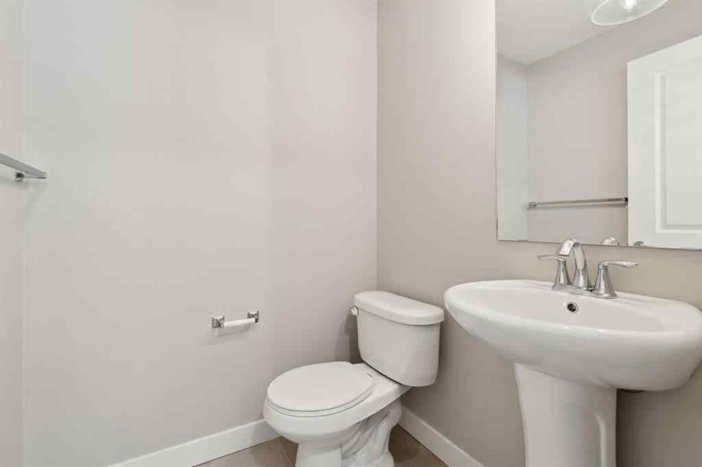 MLS® A2249427 - 4 Alderwood Close SE in Acadia Calgary, Residential