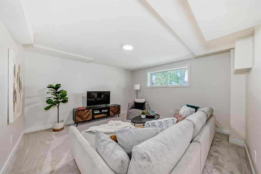 MLS® A2249467 - 102 Sunbank Way SE in Sundance Calgary, Residential