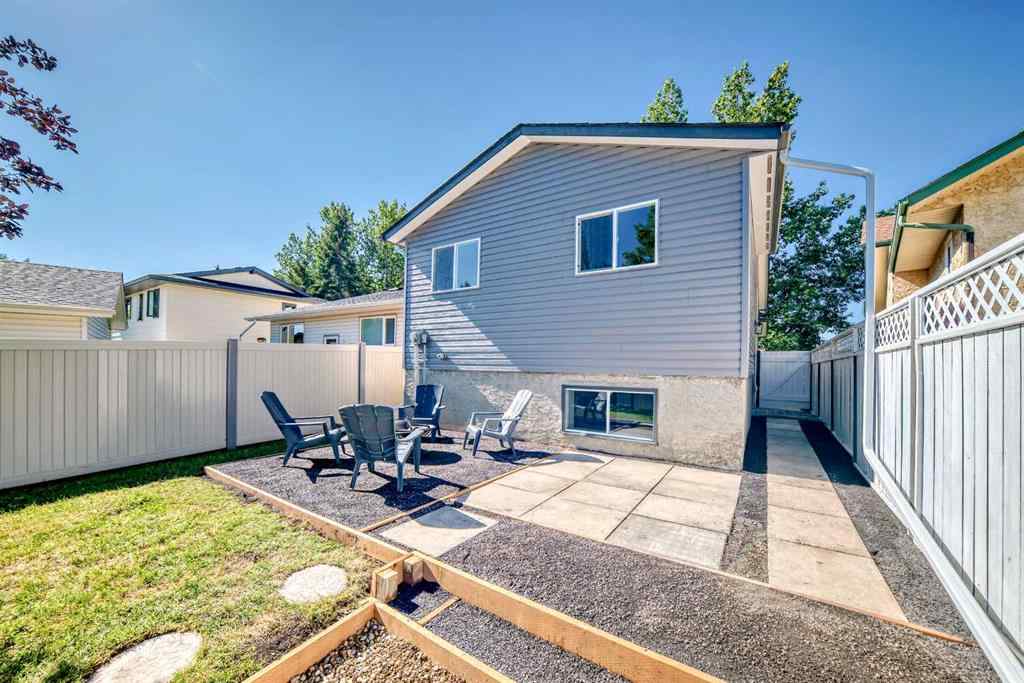 MLS® A2249467 - 102 Sunbank Way SE in Sundance Calgary, Residential