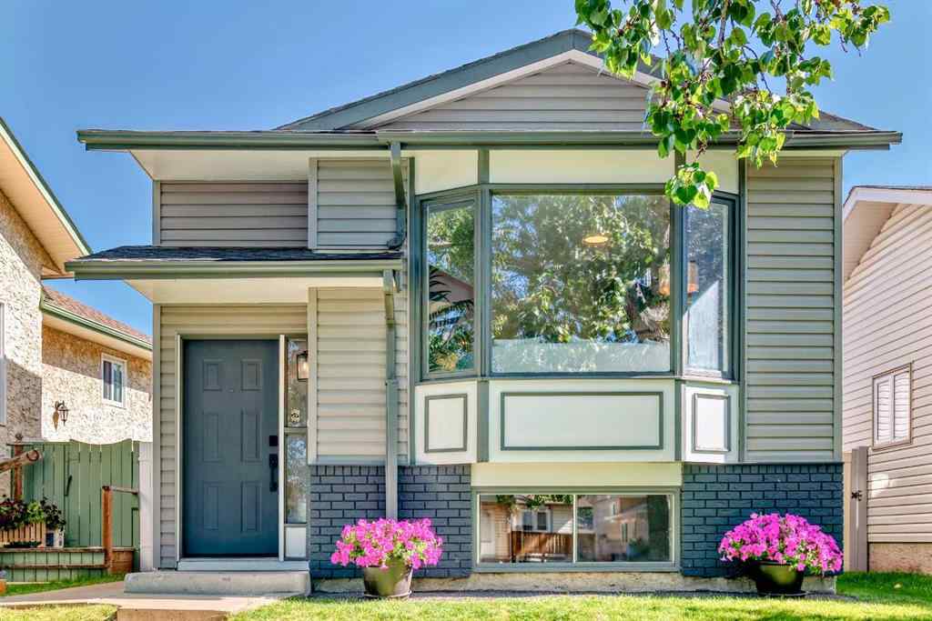 MLS® A2249467 - 102 Sunbank Way SE in Sundance Calgary, Residential
