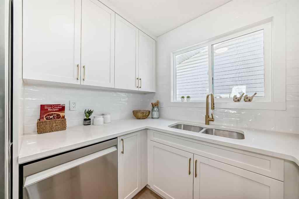 MLS® A2249467 - 102 Sunbank Way SE in Sundance Calgary, Residential