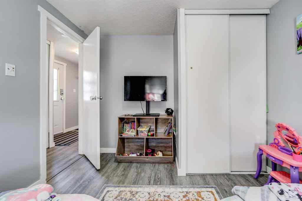 MLS® A2249470 - 1117 231 Street  in NONE Hillcrest, Residential