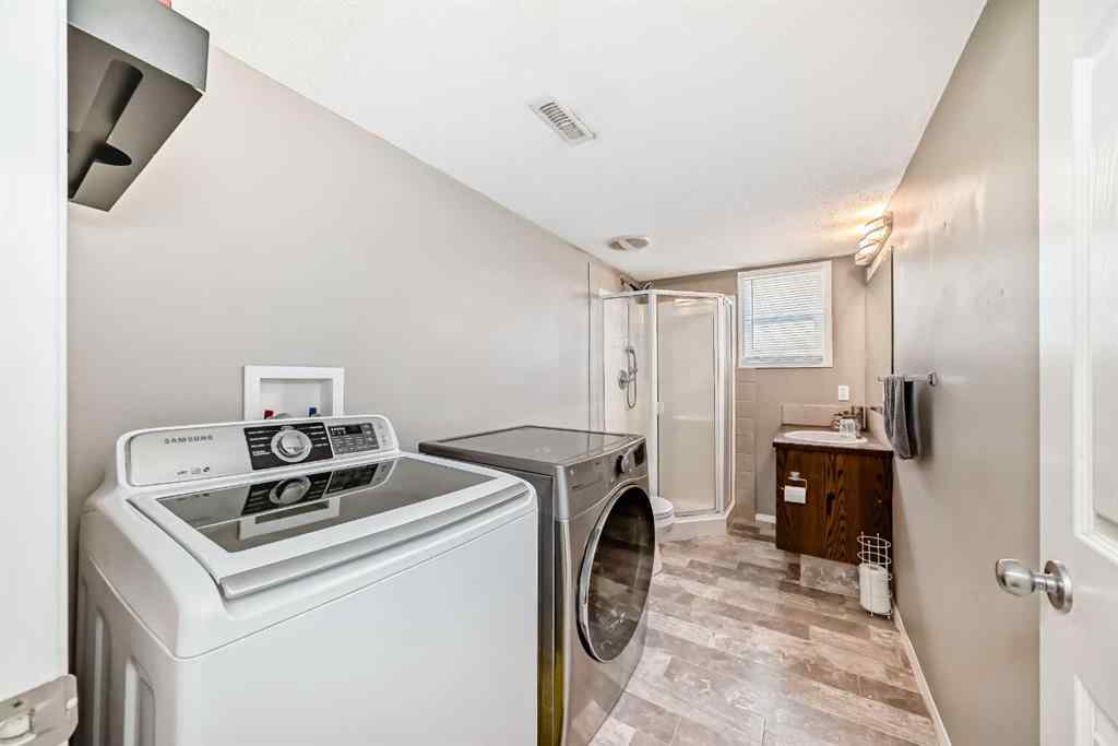 MLS® A2249471 - 108 Hillview Drive  in Hillview Estates Strathmore, Residential