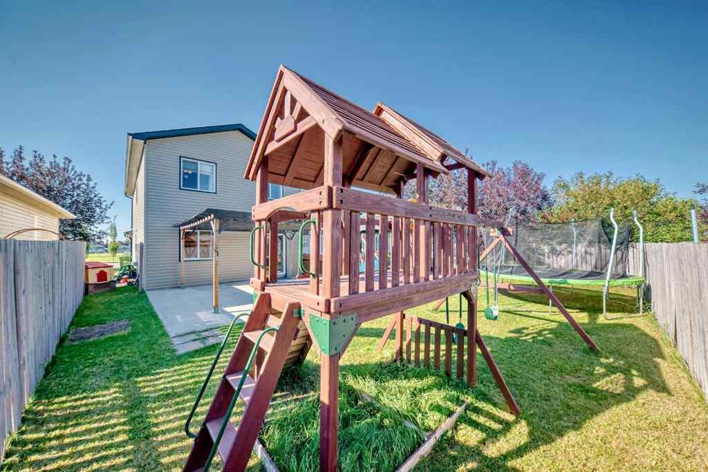 MLS® A2249471 - 108 Hillview Drive  in Hillview Estates Strathmore, Residential