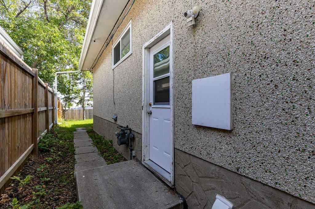 MLS® A2249479 - 5908 Trelle Drive NE in Thorncliffe Calgary, Residential