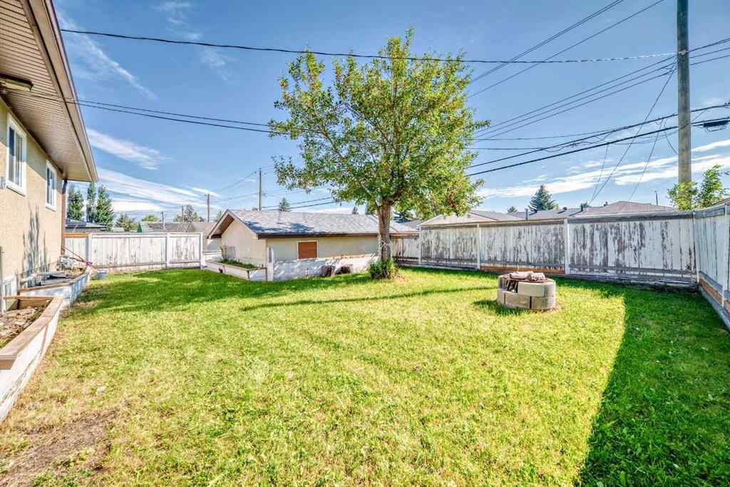 MLS® A2249490 - 6216 4 Street NE in Thorncliffe Calgary, Residential