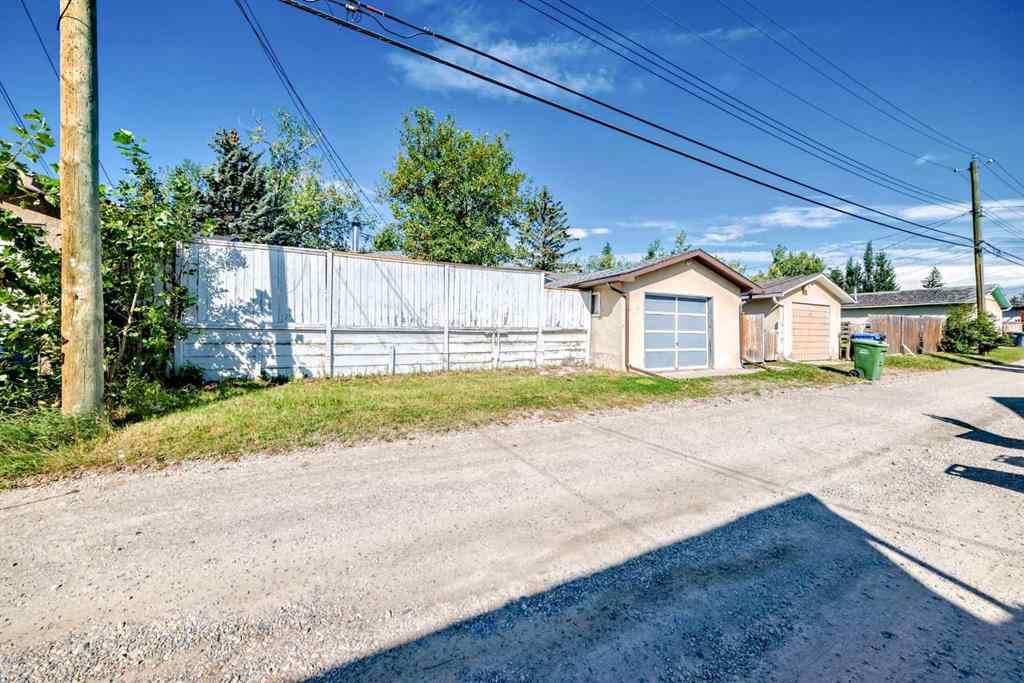 MLS® A2249490 - 6216 4 Street NE in Thorncliffe Calgary, Residential