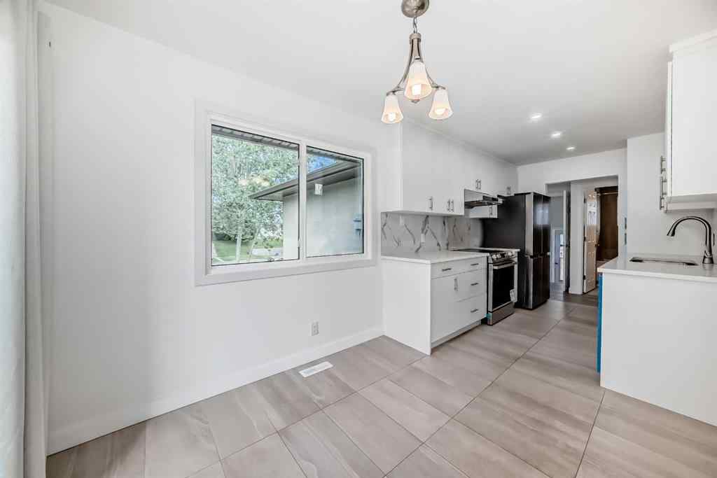 MLS® A2249490 - 6216 4 Street NE in Thorncliffe Calgary, Residential