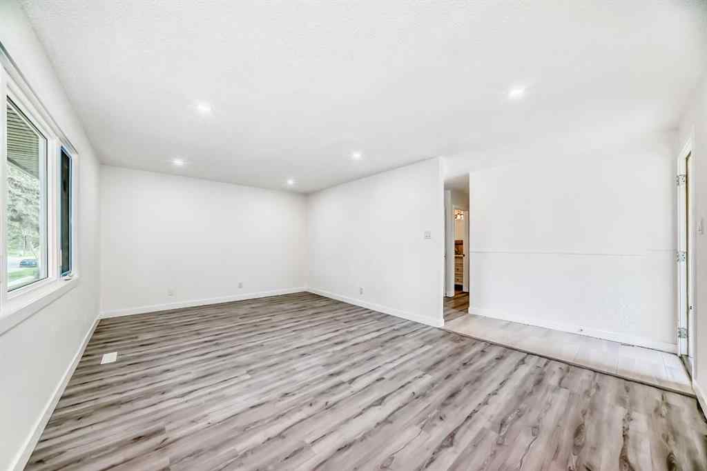 MLS® A2249490 - 6216 4 Street NE in Thorncliffe Calgary, Residential