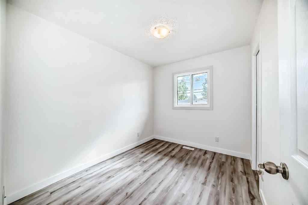 MLS® A2249490 - 6216 4 Street NE in Thorncliffe Calgary, Residential