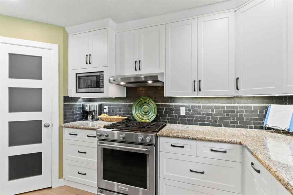 MLS® A2249508 - 40 Rocky Ridge Landing NW in Rocky Ridge Calgary, Residential