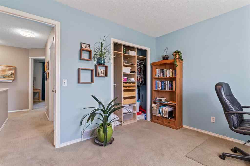 MLS® A2249508 - 40 Rocky Ridge Landing NW in Rocky Ridge Calgary, Residential