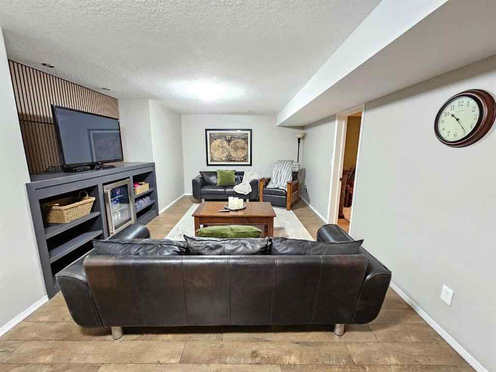 MLS® A2249510 - 9424 Wedgewood Drive N in Wedgewood Wedgewood, Residential