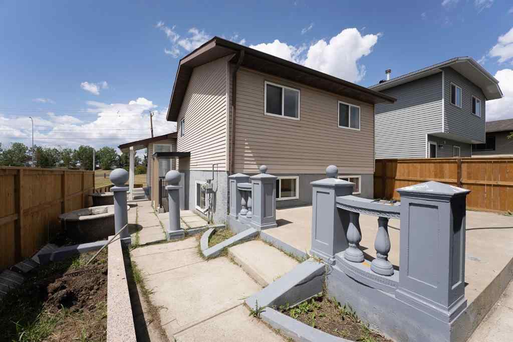 MLS® A2249527 - 140 Whitworth Way  in Whitehorn Calgary, Residential