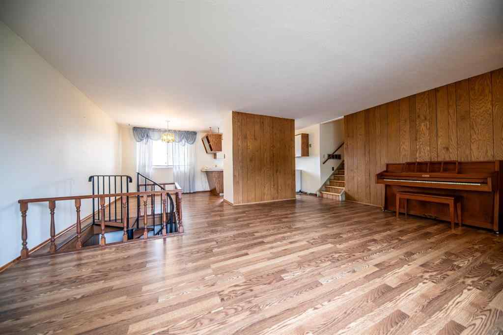 MLS® A2249532 - 9527 98 Avenue  in Smith Grande Prairie, Residential