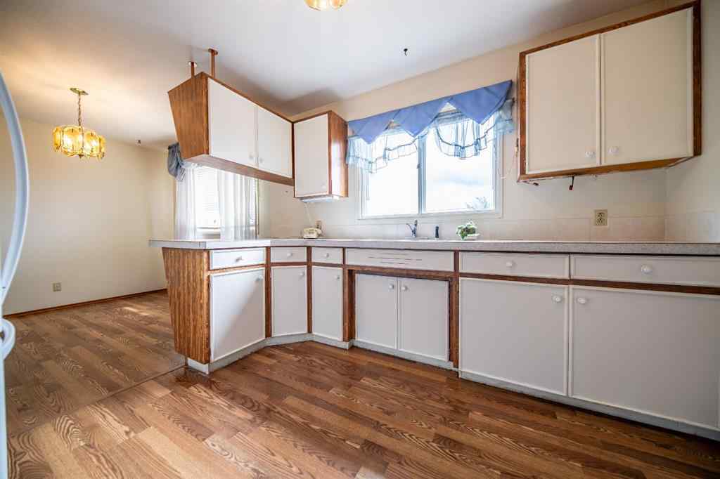 MLS® A2249532 - 9527 98 Avenue  in Smith Grande Prairie, Residential