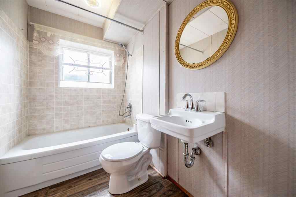MLS® A2249532 - 9527 98 Avenue  in Smith Grande Prairie, Residential