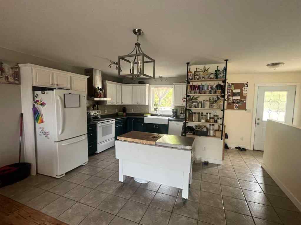 MLS® A2249533 - 26 Hillmond Avenue  in NONE Hillmond, Residential