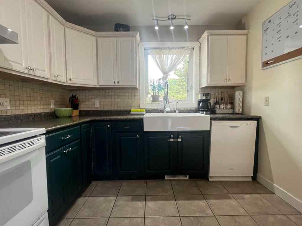 MLS® A2249533 - 26 Hillmond Avenue  in NONE Hillmond, Residential