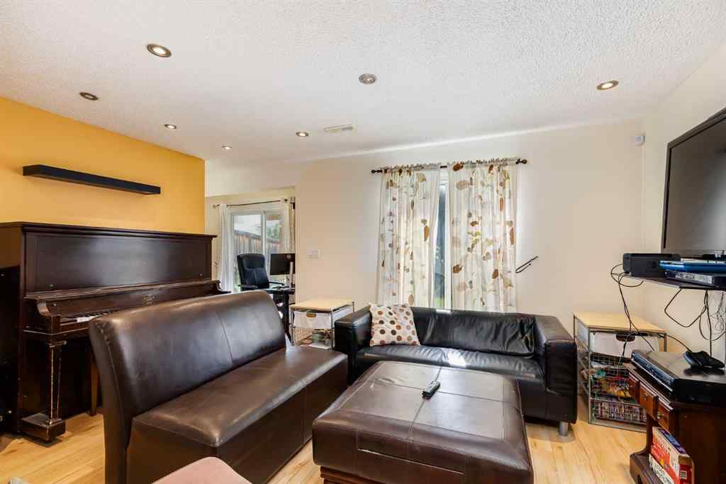 MLS® A2249536 - 127 Tuscarora Way NW in Tuscany Calgary, Residential