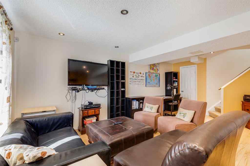 MLS® A2249536 - 127 Tuscarora Way NW in Tuscany Calgary, Residential