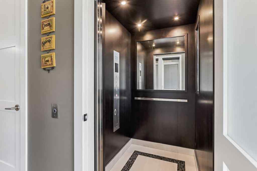 MLS® A2249542 - 2216 8 Street NE in Winston Heights/Mountview Calgary, Residential