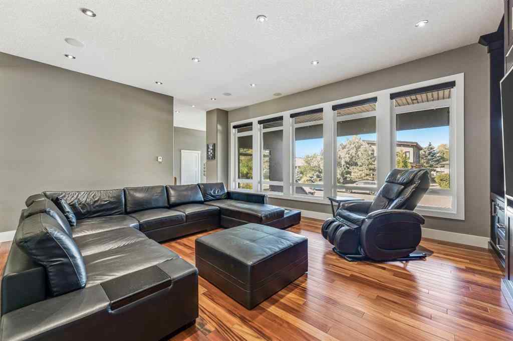 MLS® A2249542 - 2216 8 Street NE in Winston Heights/Mountview Calgary, Residential