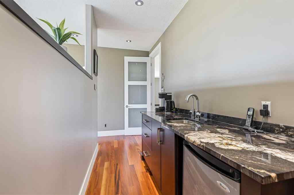 MLS® A2249542 - 2216 8 Street NE in Winston Heights/Mountview Calgary, Residential