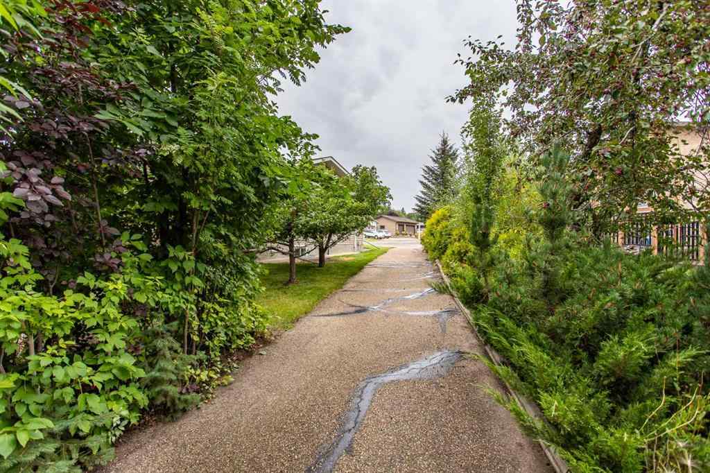 MLS® A2249546 - 5014 60 Street Close  in Downtown Lacombe Lacombe, Residential