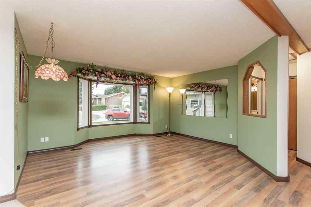 MLS® A2249546 - 5014 60 Street Close  in Downtown Lacombe Lacombe, Residential