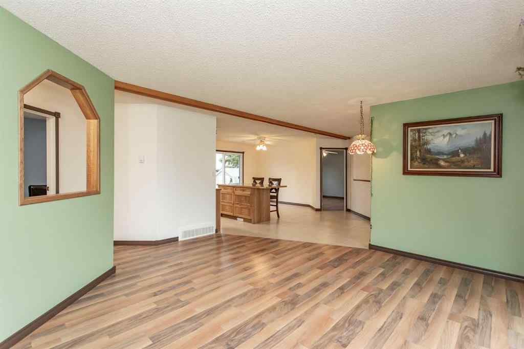 MLS® A2249546 - 5014 60 Street Close  in Downtown Lacombe Lacombe, Residential
