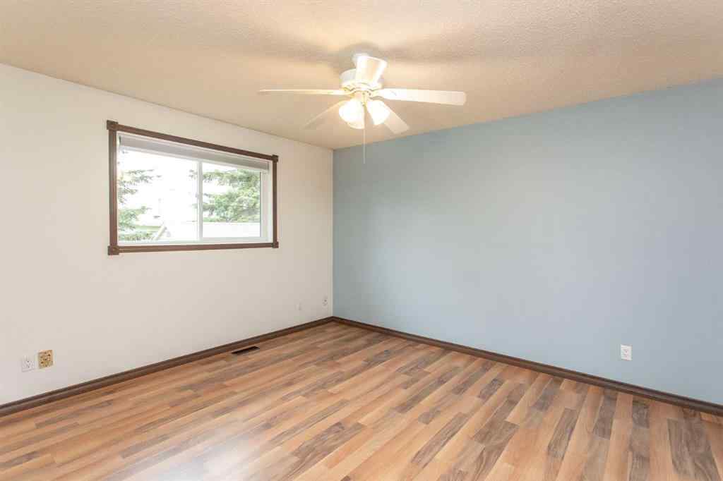MLS® A2249546 - 5014 60 Street Close  in Downtown Lacombe Lacombe, Residential