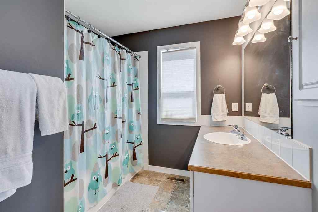 MLS® A2249550 - 142 Creek Gardens Place NW in Silver Creek Airdrie, Residential
