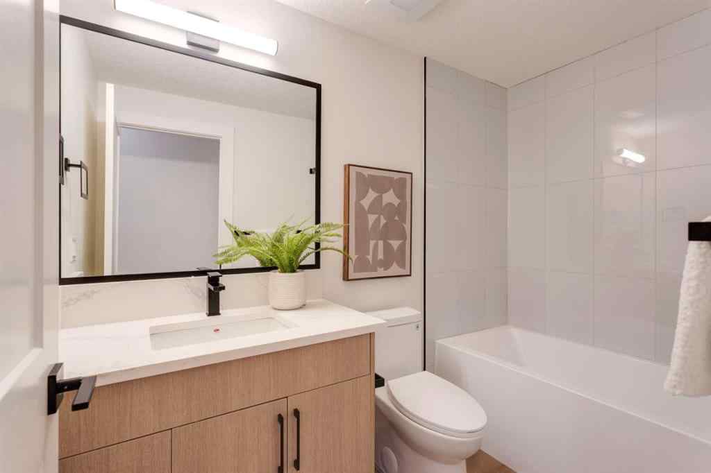 MLS® A2249558 - 424 14 Avenue NE in Renfrew Calgary, Residential