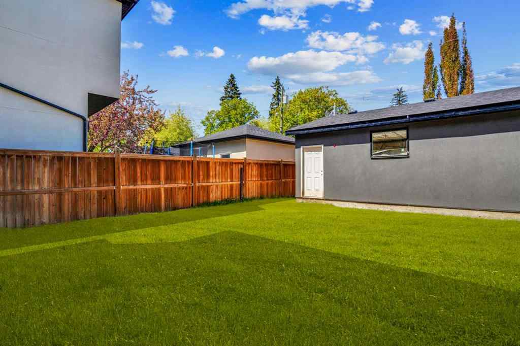 MLS® A2249558 - 424 14 Avenue NE in Renfrew Calgary, Residential