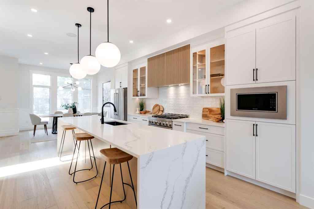 MLS® A2249558 - 424 14 Avenue NE in Renfrew Calgary, Residential