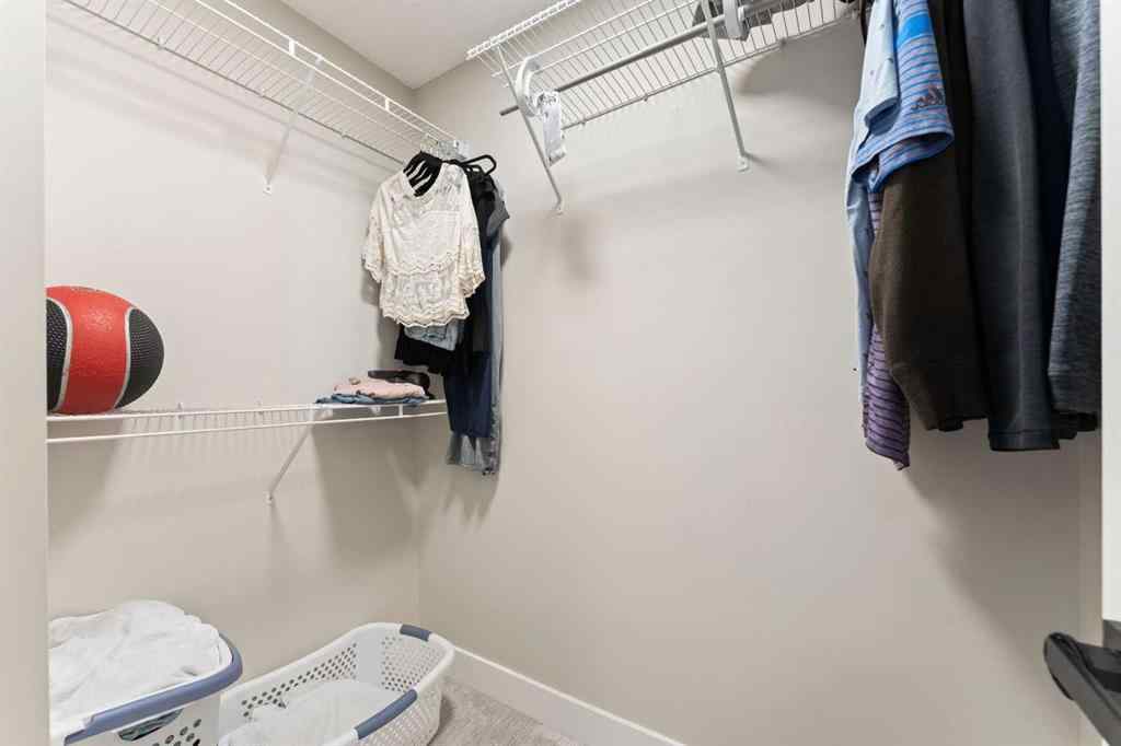 MLS® A2249560 - 815 Erin Woods Drive SE in Erin Woods Calgary, Residential