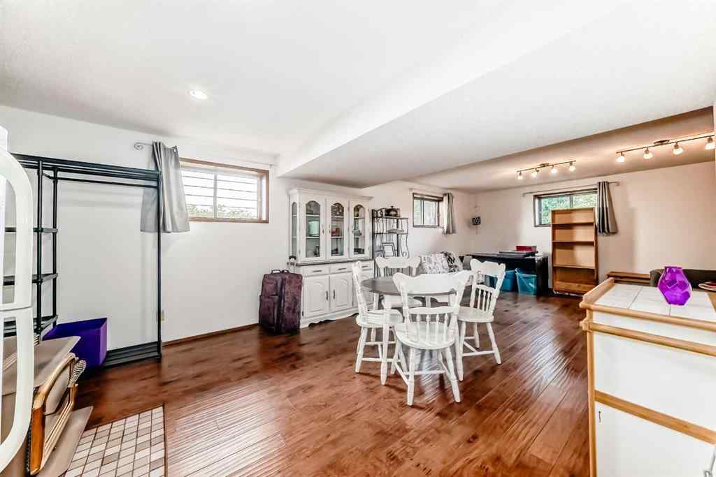 MLS® A2249567 - 22 Glenhill Drive  in Glenbow Cochrane, Residential
