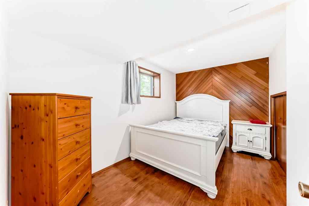 MLS® A2249567 - 22 Glenhill Drive  in Glenbow Cochrane, Residential