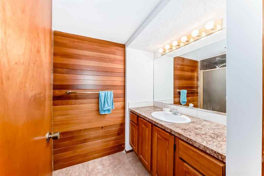 MLS® A2249567 - 22 Glenhill Drive  in Glenbow Cochrane, Residential