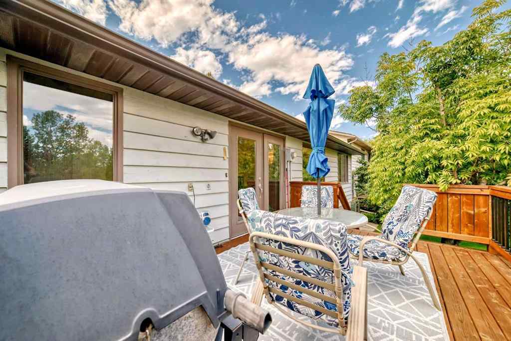 MLS® A2249567 - 22 Glenhill Drive  in Glenbow Cochrane, Residential