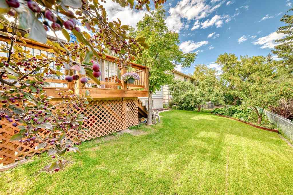MLS® A2249567 - 22 Glenhill Drive  in Glenbow Cochrane, Residential