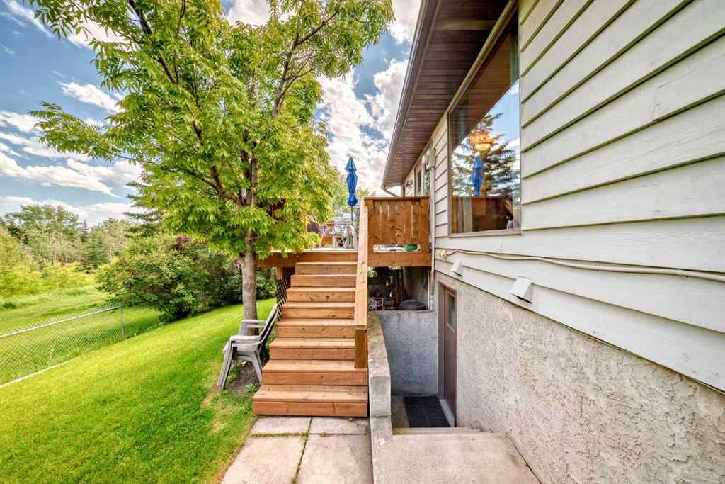MLS® A2249567 - 22 Glenhill Drive  in Glenbow Cochrane, Residential